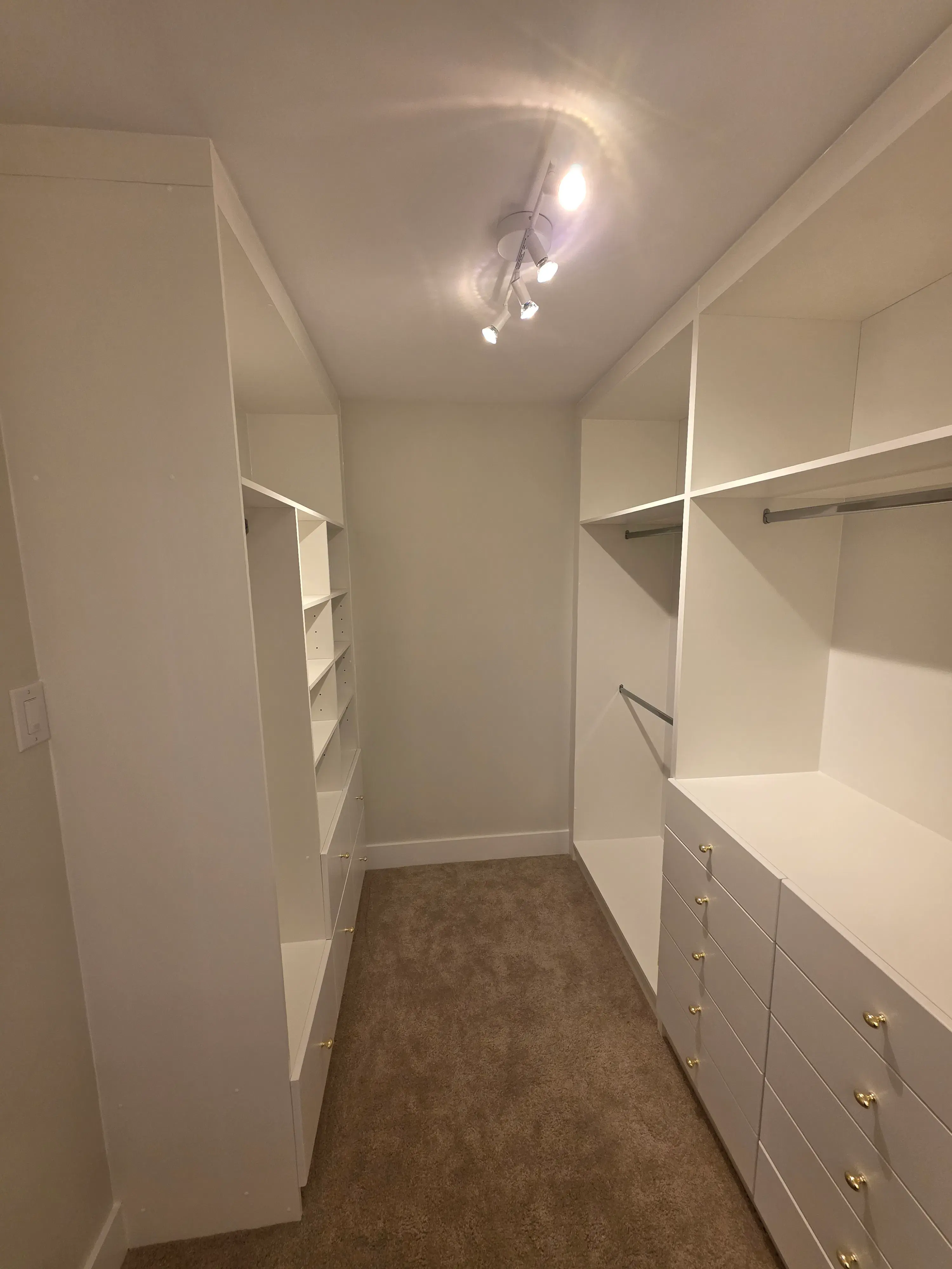 Design concept for a fitted walk-in closet project